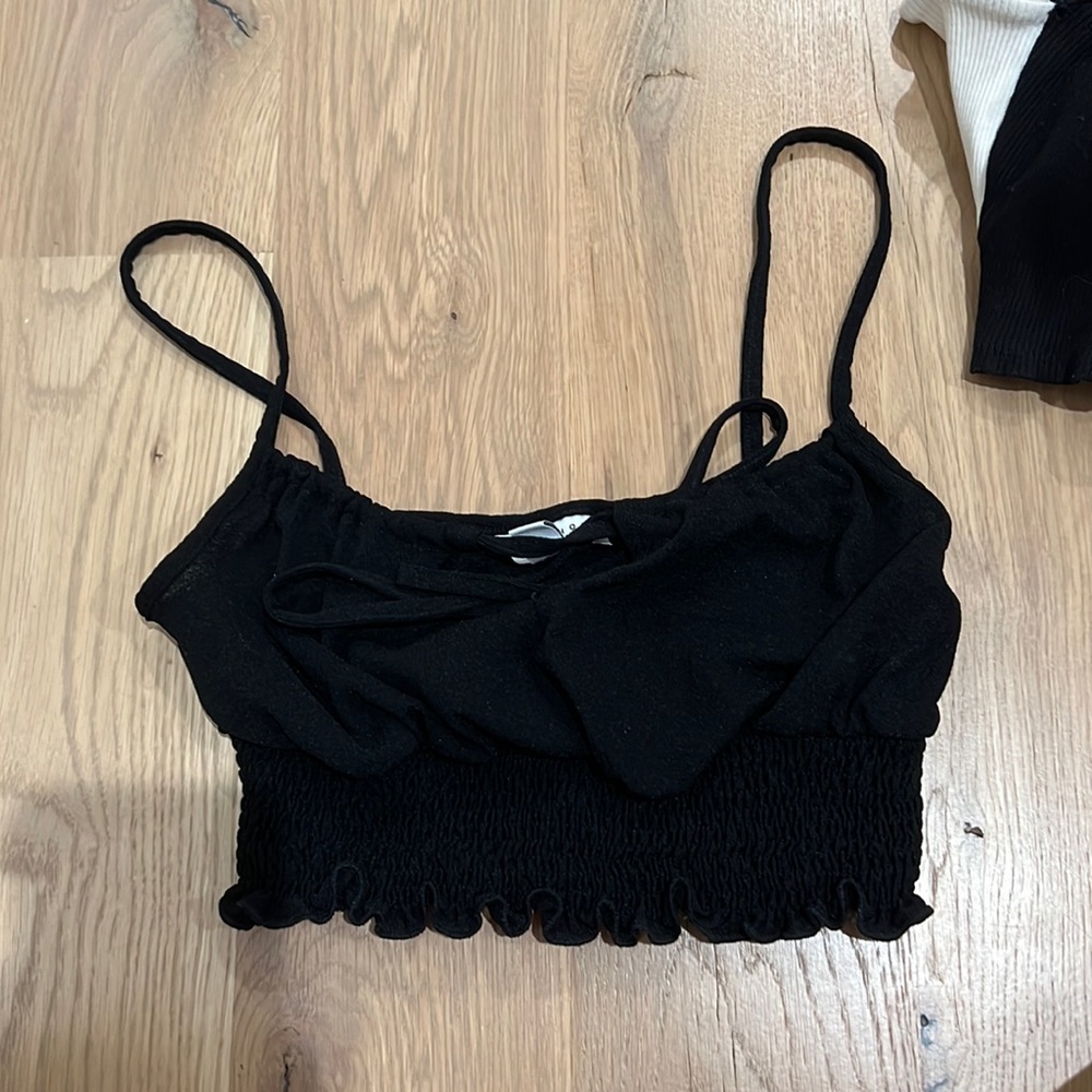 Topshop black ru he’s crop top